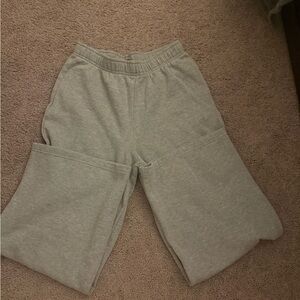 Forever 21 Gray Sweatpants Relaxed Fit Elastic Waist